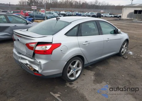 2012 Ford Focus Titanium из США, поврежденный, VIN 1FAHP3J25CL258491